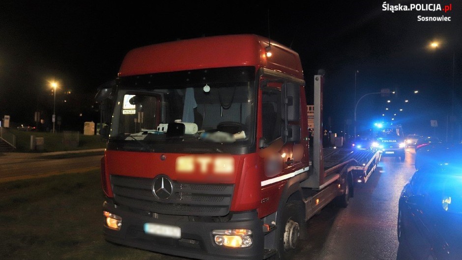 Obraz pochodzący z serwisu https://sosnowiec.policja.gov.pl/k24/informacje/wiadomosci/382830,Reakcja-swiadka-zapobiegla-prawdopodobnej-kolejnej-tragedii.html