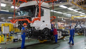 Kamaz wstrzymuje część produkcji. Montuje pojazdy tylko z krajowych części