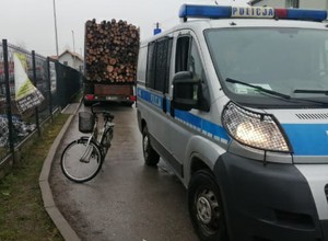 Miał trzy promile, wsiadł na rower i jechał środkiem drogi. Teraz zapłaci wysoki mandat