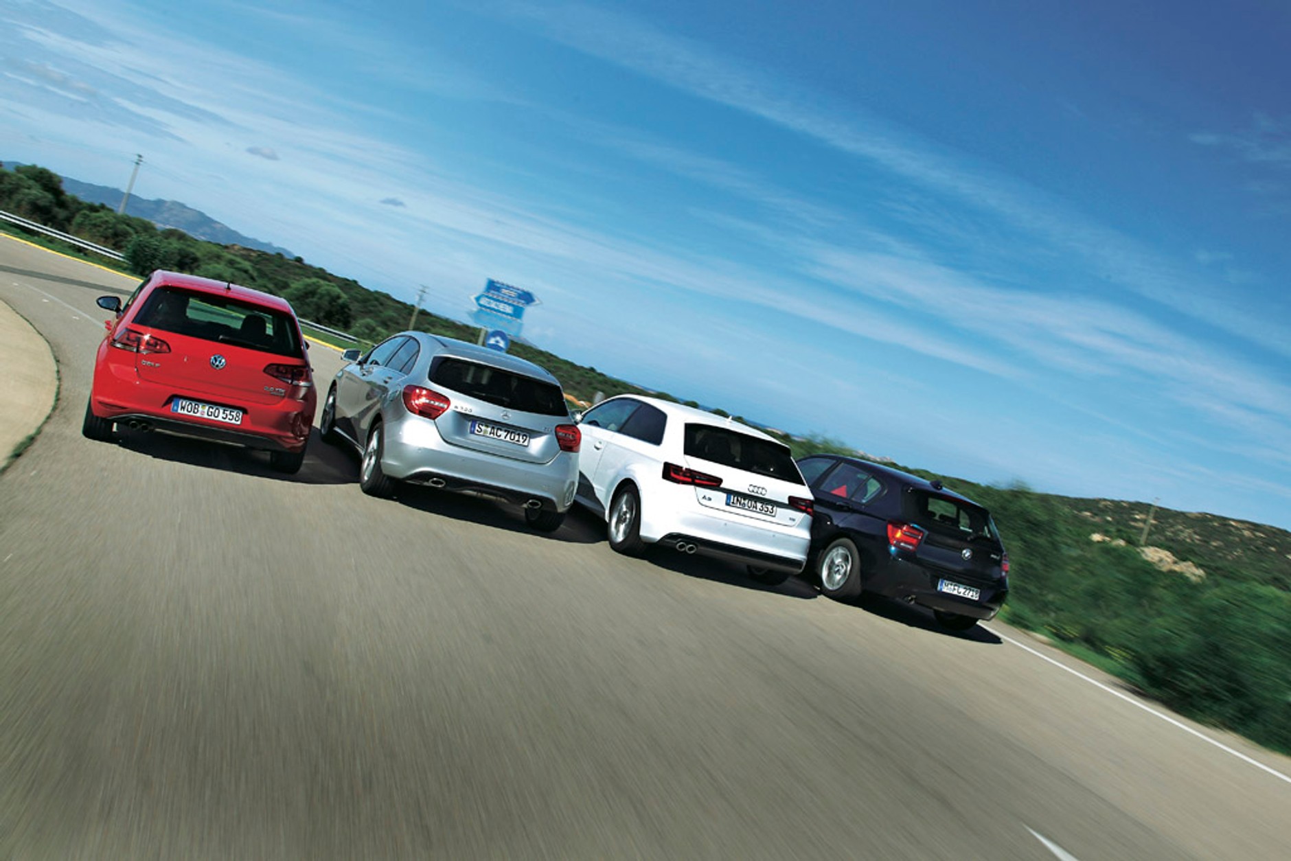 Volkswagen Golf kontra Audi A3, BMW serii 1 i Mercedes klasy A: pojedynek w pierwszej lidze