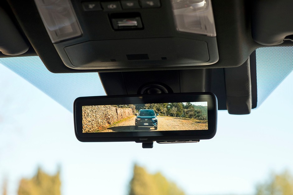 Nowa Toyota RAV4 - jak jeździ wersja hybrydowa?