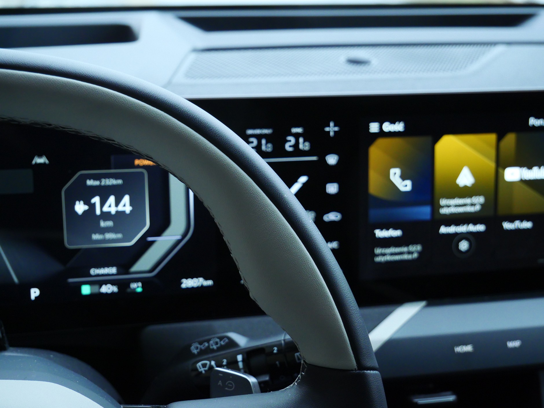 KIA EV5: kierownica zasłania część ekranu sterowania klimatyzacją