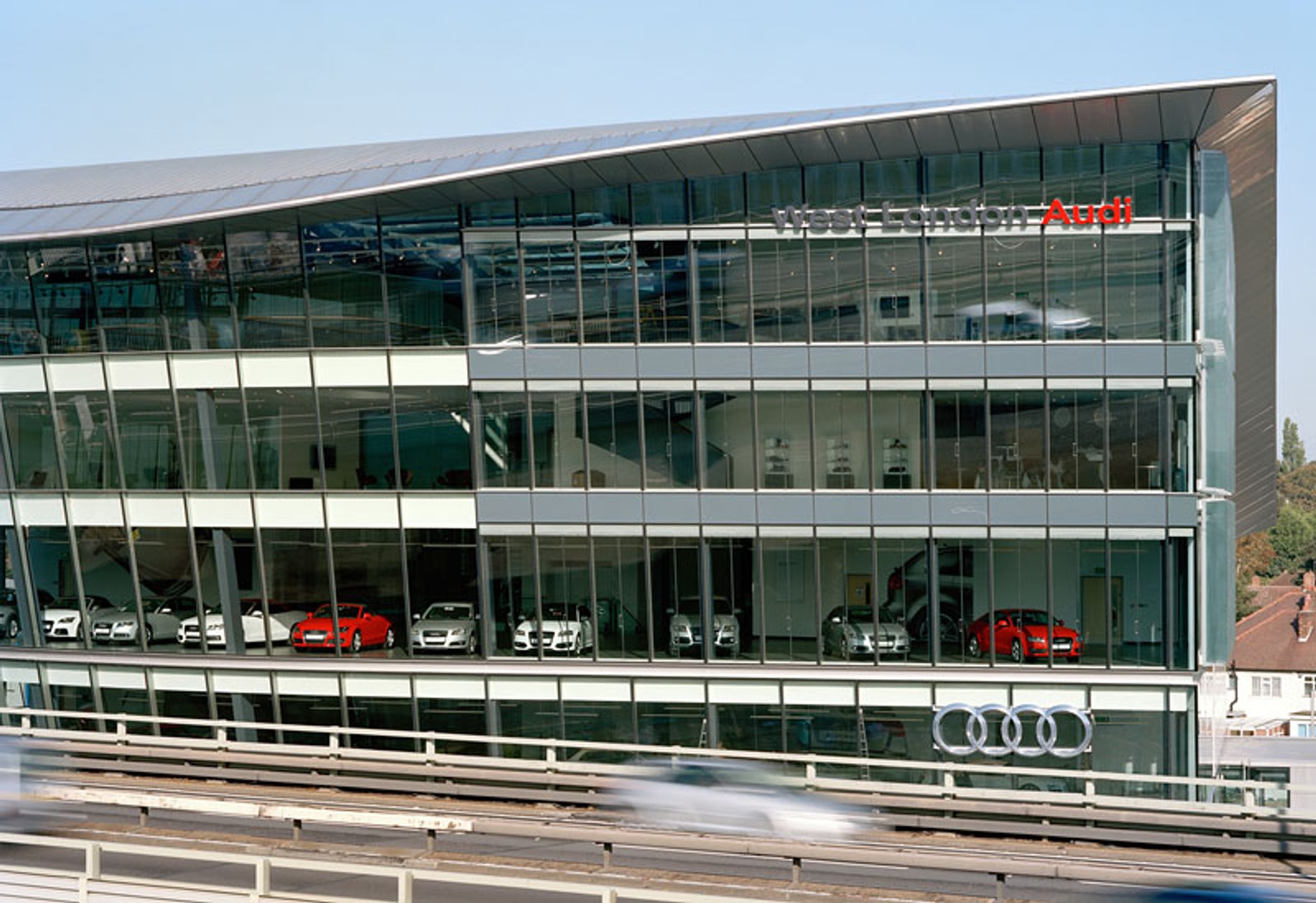 West London Audi: największy showroom Audi na świecie