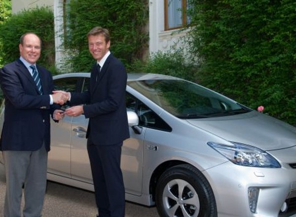 Książę Monako przetestuje Priusa Plug-In Hybrid