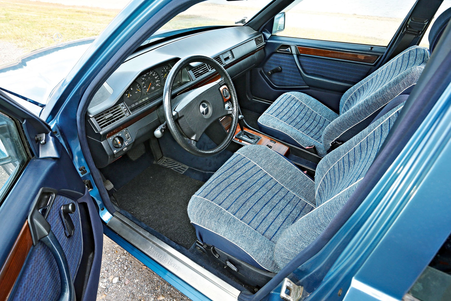 Mercedes 300 D (W124)