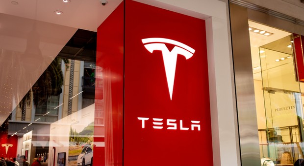 Tesla na prostej drodze do upadku. To nie tylko efekt działań Elona Muska