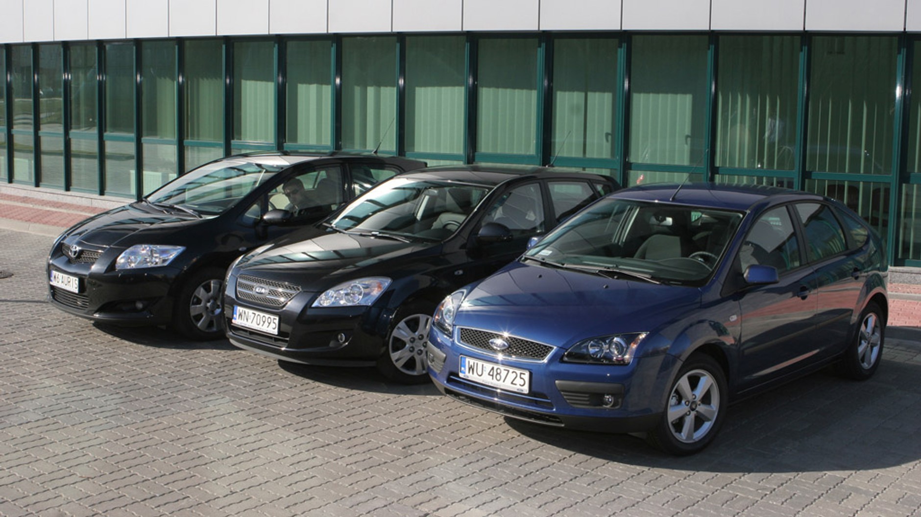 Ford Focus kontra Kia ceed i Toyota Auris: czy każdy sposób na oszczędzanie jest dobry?