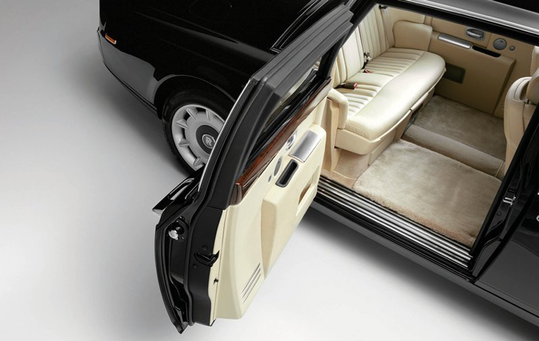 Rolls-Royce Phantom Armoured: luksusowy czołg z Goodwood