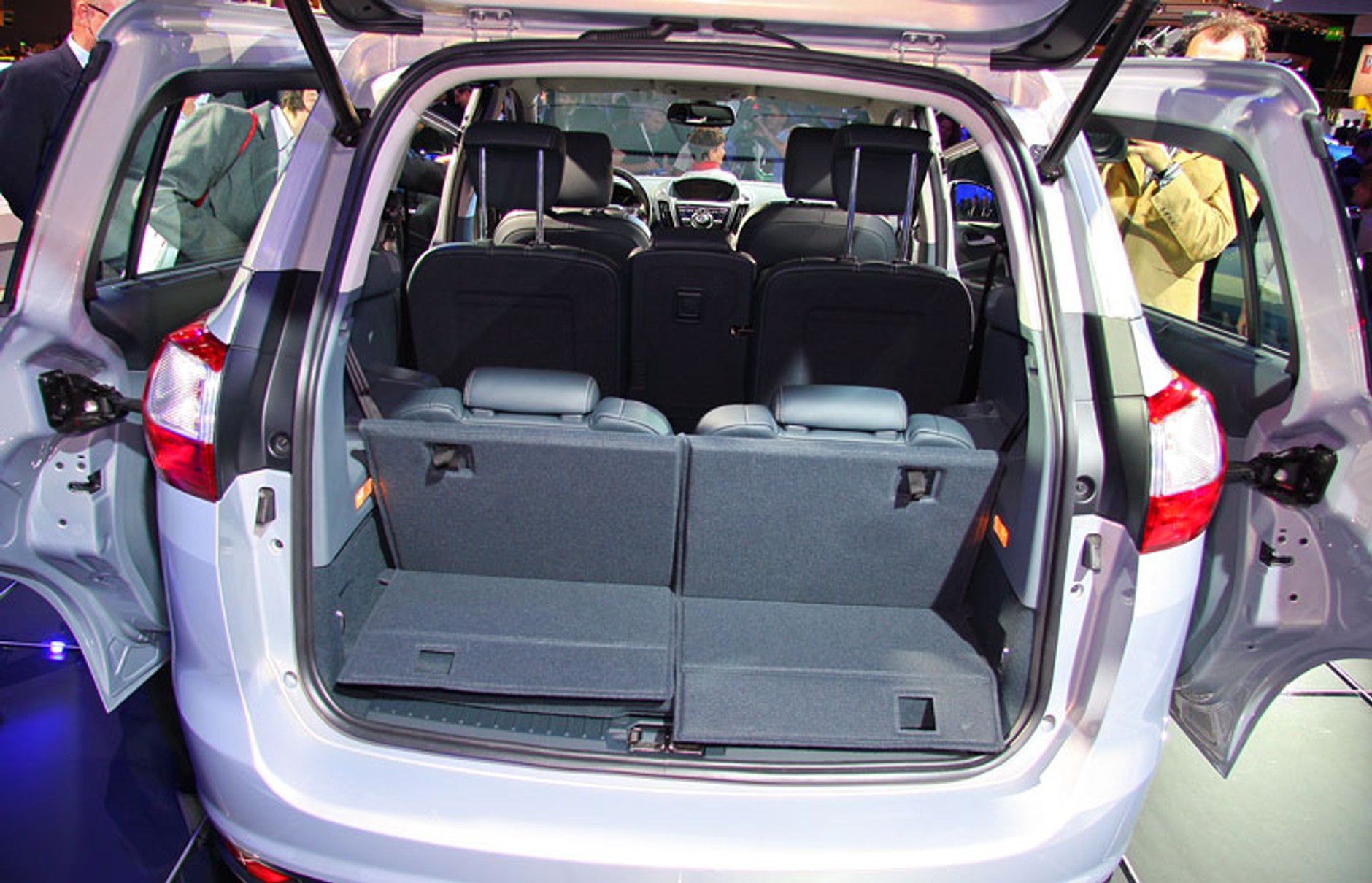 IAA Frankfurt 2009: Ford C-Max a Grand C-Max - rok przed premierą