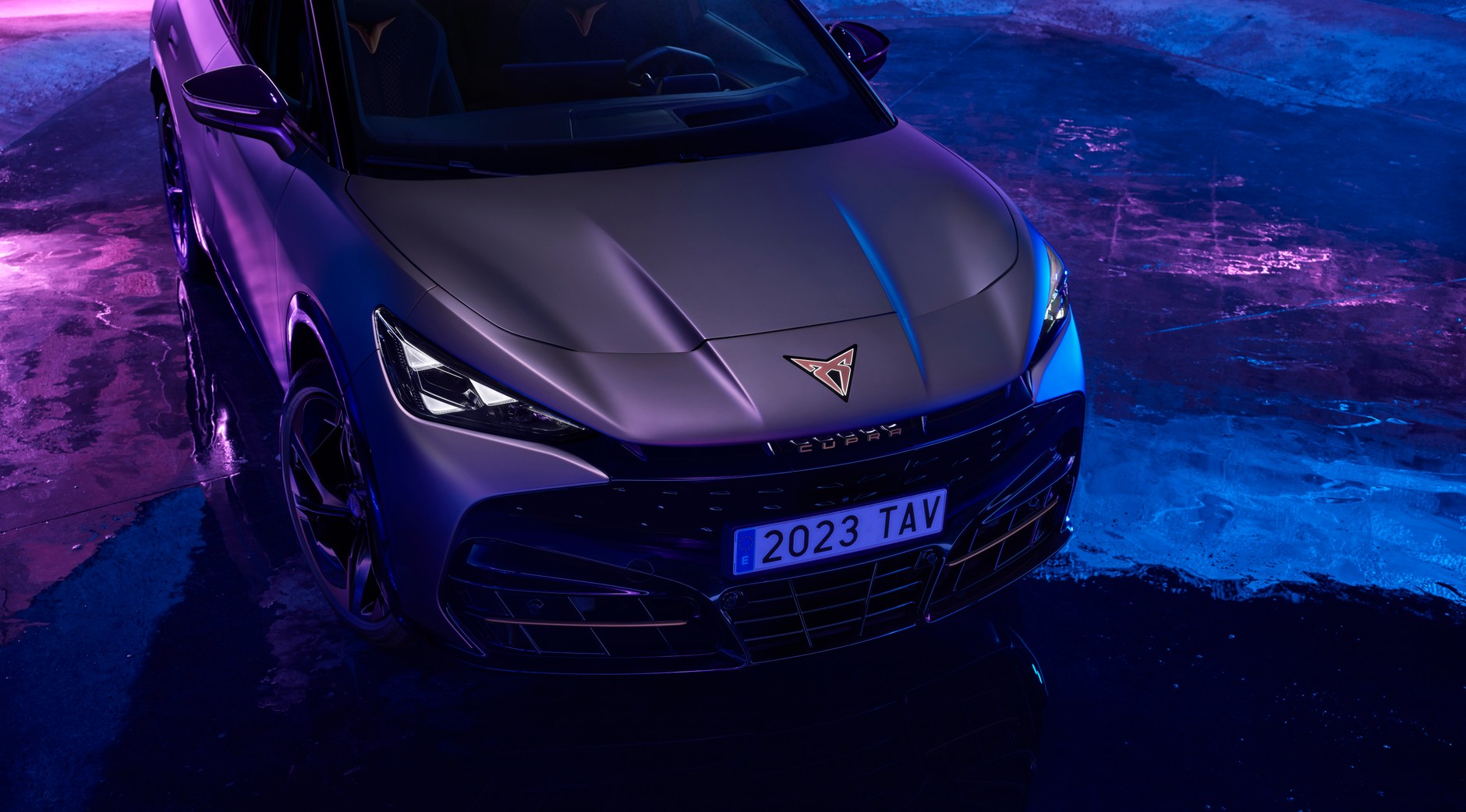 Agresywny front nowej Cupry Tavascan