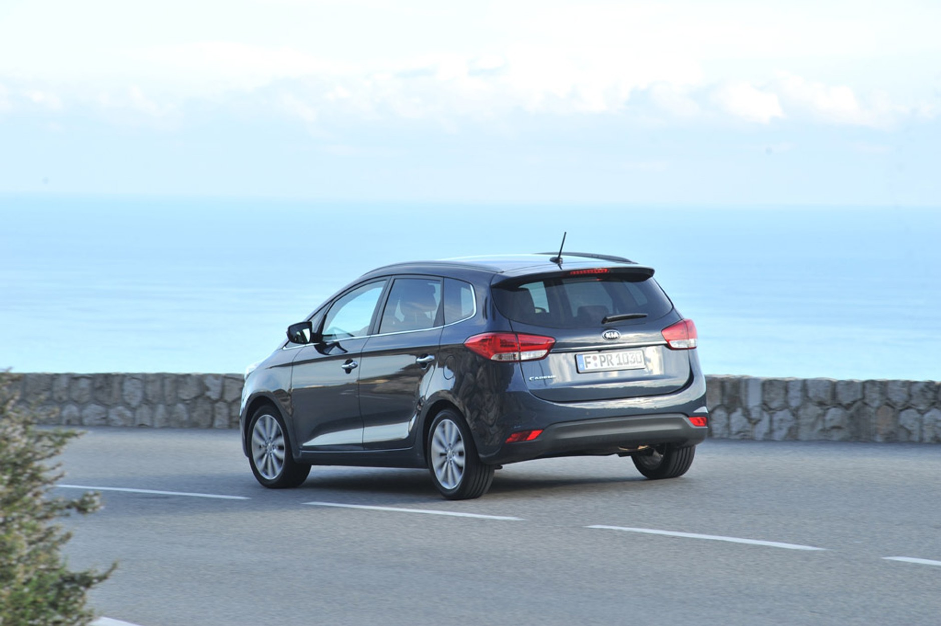 Kia Carens: pierwsze jazdy nowym koreańskim vanem