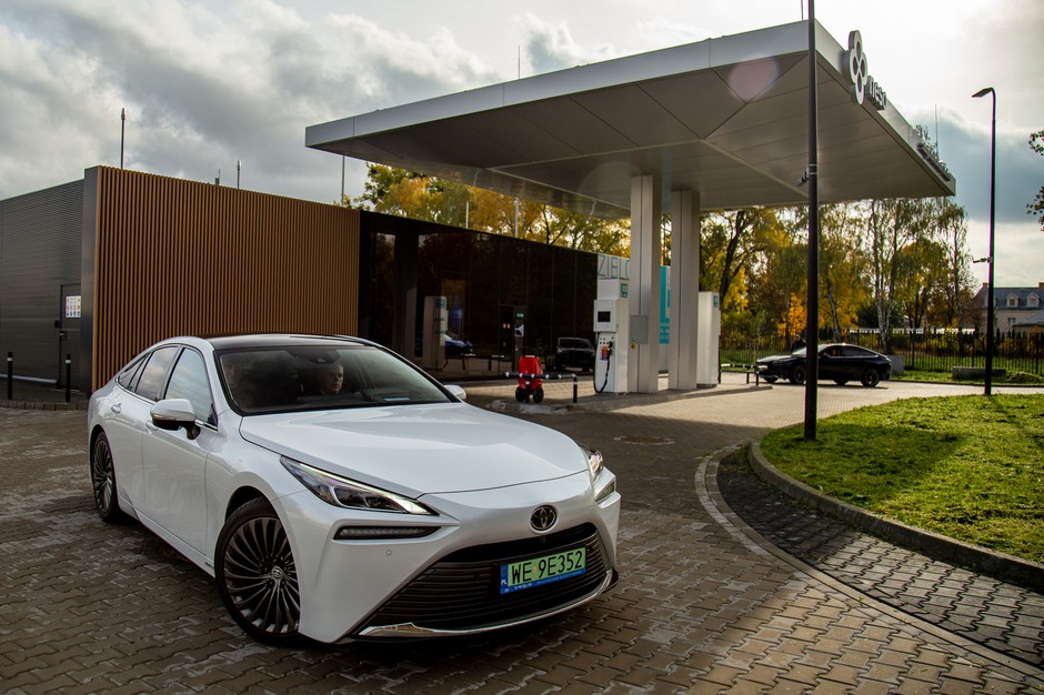Toyota Mirai 2023 r.