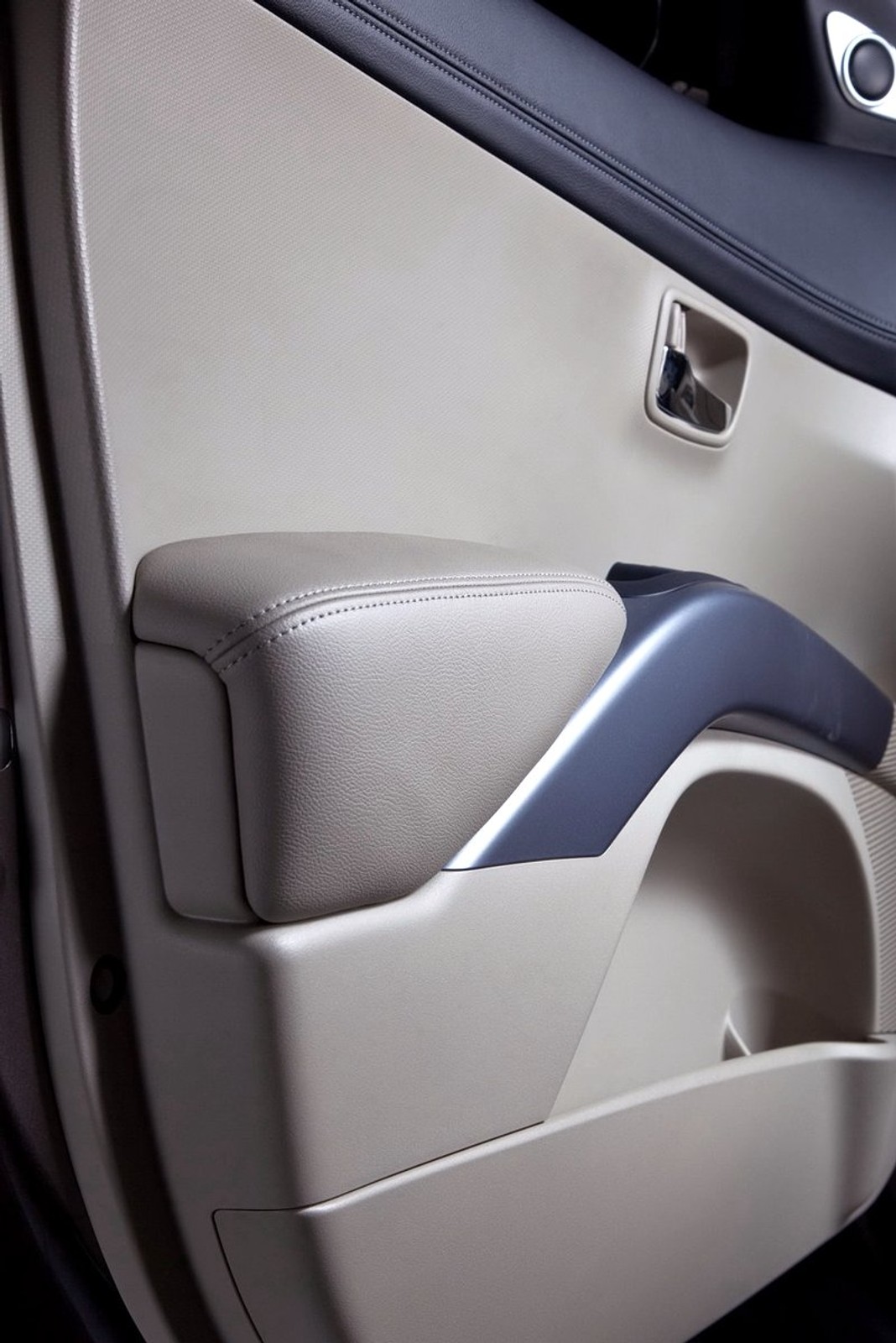 Mitsubishi Outlander GT dostane pohon S-AWC z Lanceru Evolution