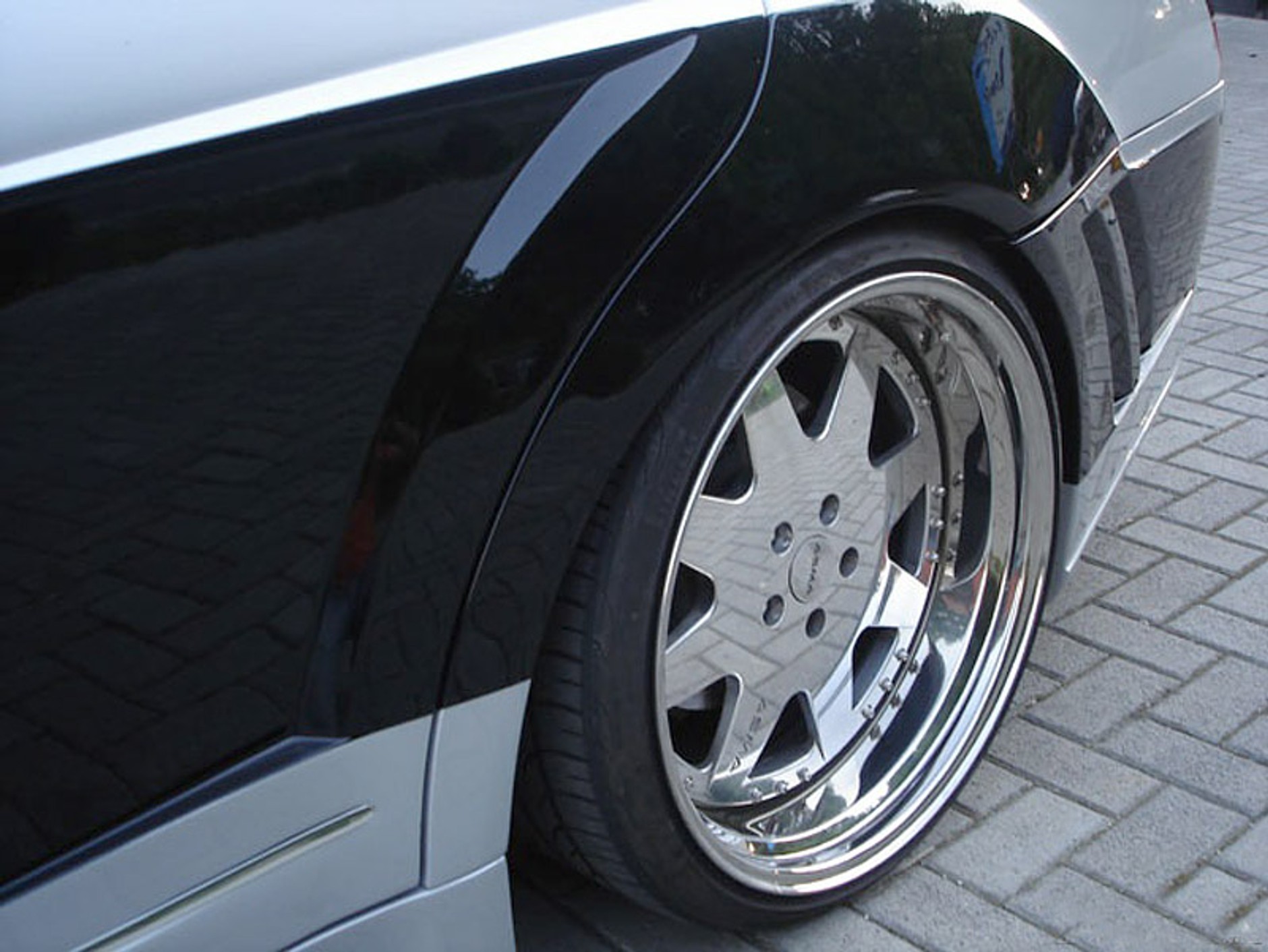 ASMA New Eagle II Sport Edition: niekonwencjonalny tuning