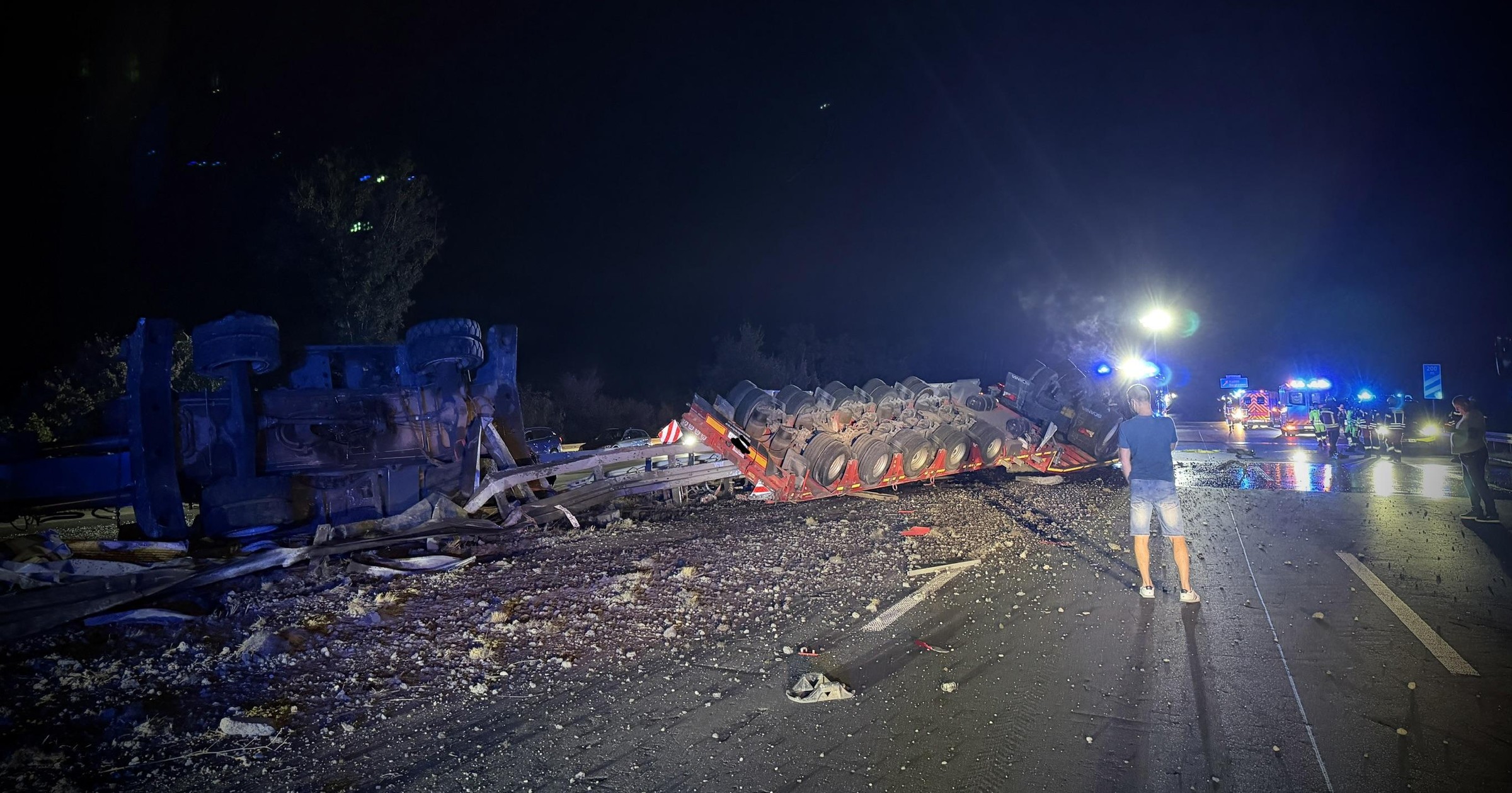 Wypadek ciężarówki polskiego przewoźnika na autostradzie A2 w Niemczech