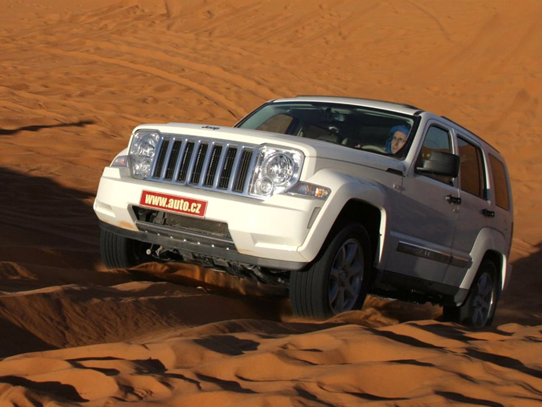 Jeep Cherokee na trasie Dakaru – pierwsze wrażenia z jazdy