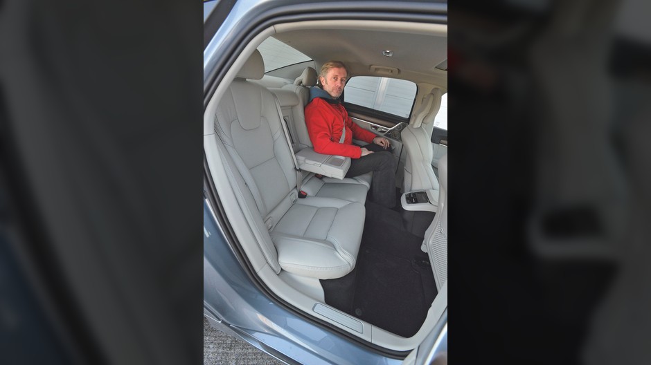Volvo S90 D4