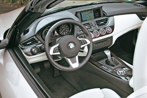 Kwintet na 1451 koni mechanicznych - BMW Z4 kontra Audi TTS, Mercedes SLK, Nissan 350Z i Porsche Boxster