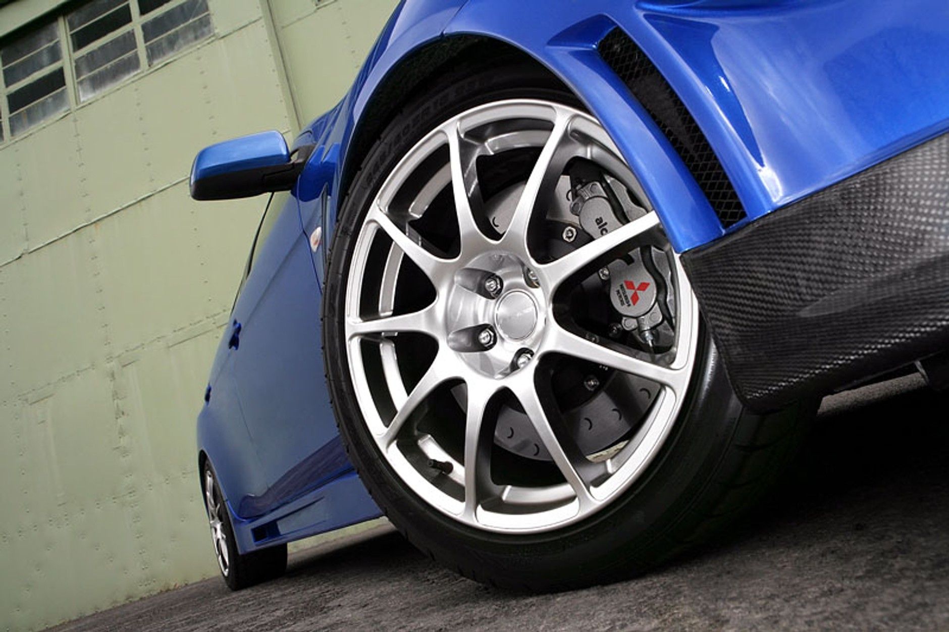 Mitsubishi Lancer Evo X FQ-400: fotogaleria