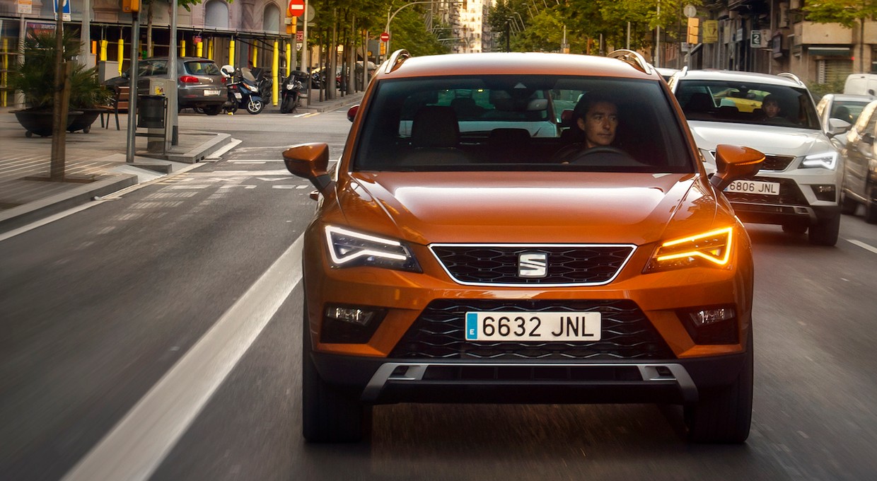 Seaty Leon i Ateca do serwisu – brak sygnalizacji o uszkodzonych kierunkowskazach