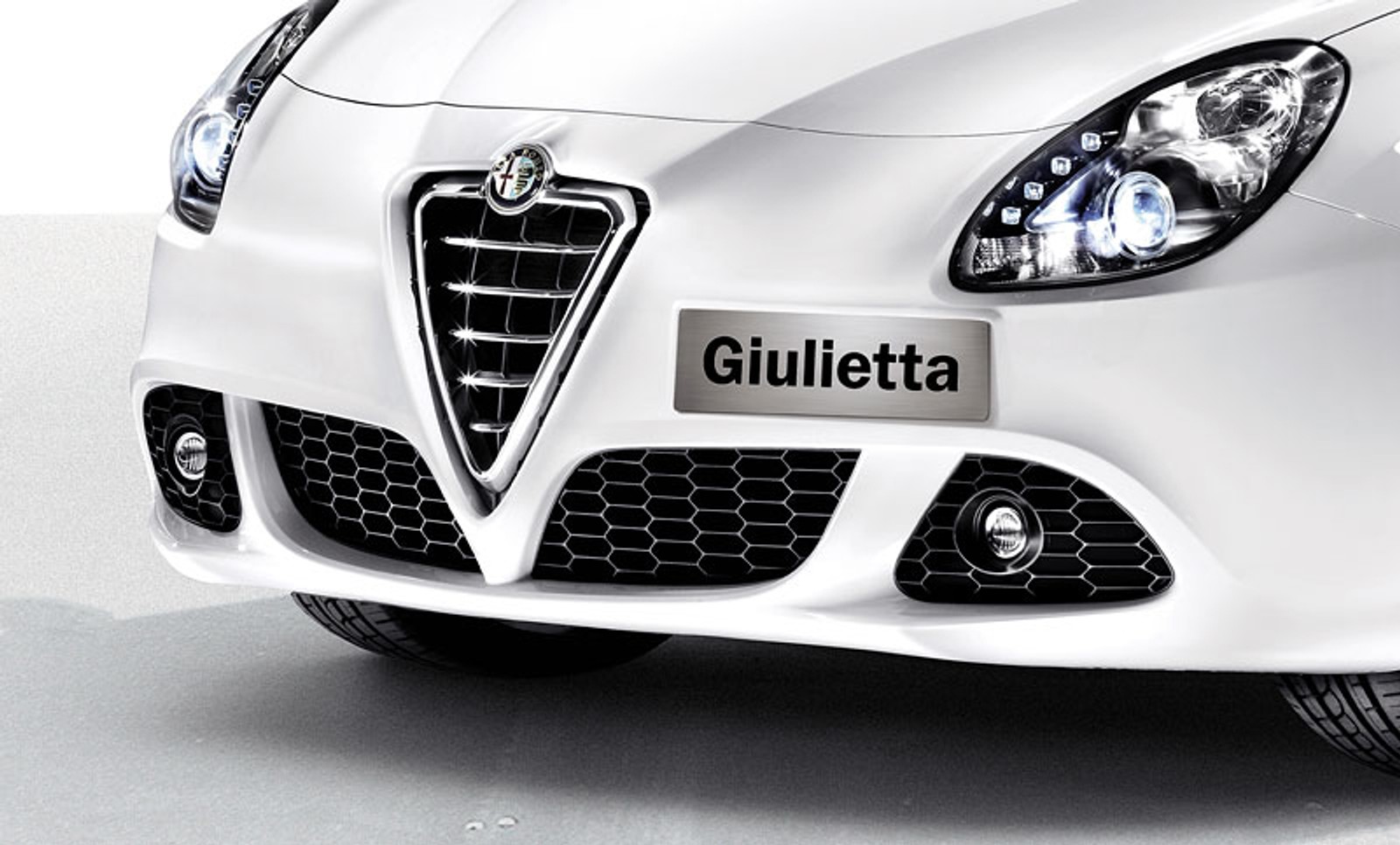 Alfa Romeo Giulietta: pierwsze zdjęcia Milano z nową nazwą
