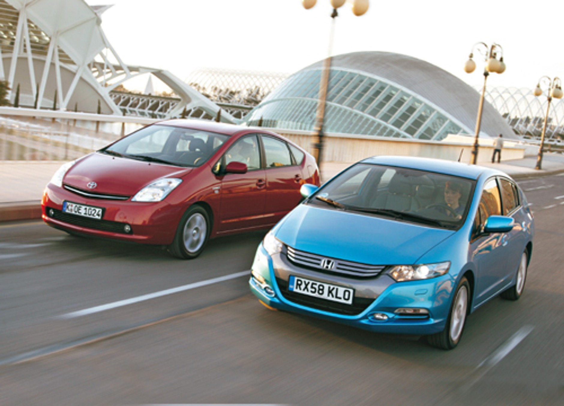 Toyota Prius i Honda Insight - Auta na tej samej fali