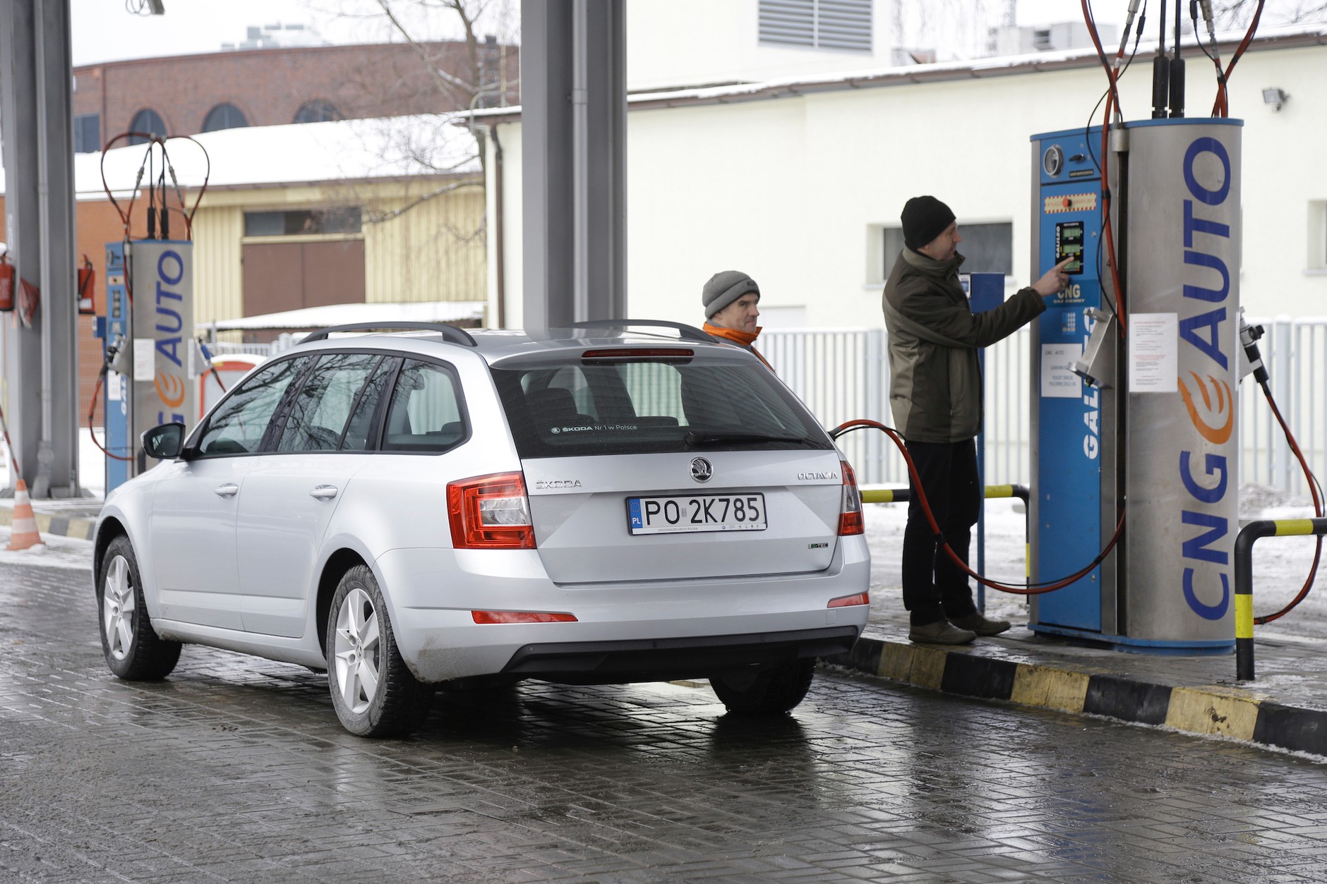 Największym problemem z autami na CNG jest skromna sieć stacji tankowania.