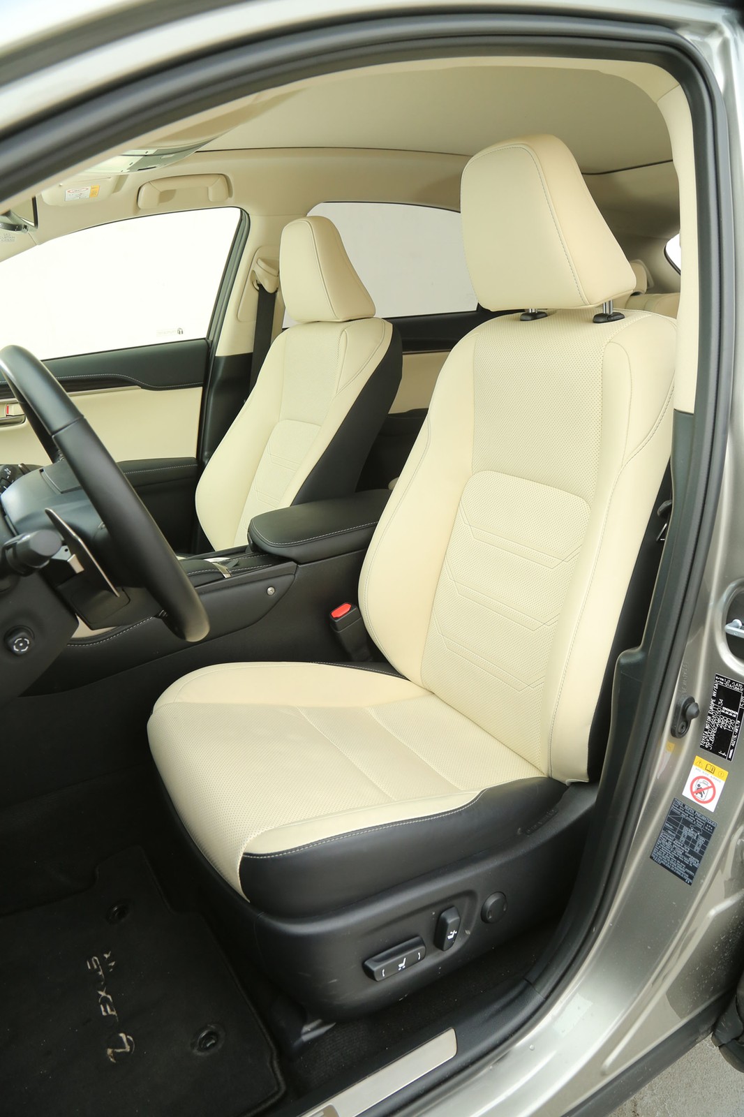 Lexus NX 300 AWD - mocny i komfortowy