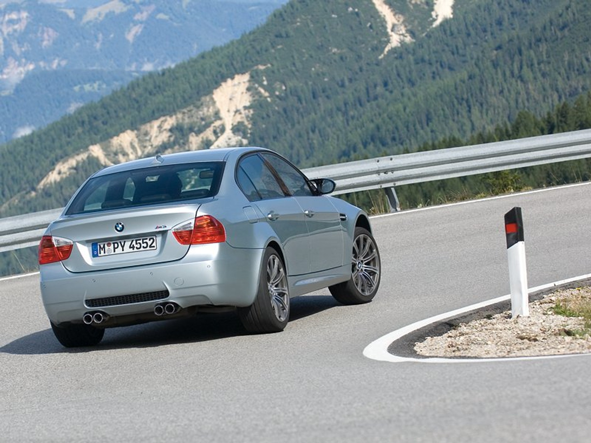 BMW: sportowe M3 Limuzyna dla pięciu osób