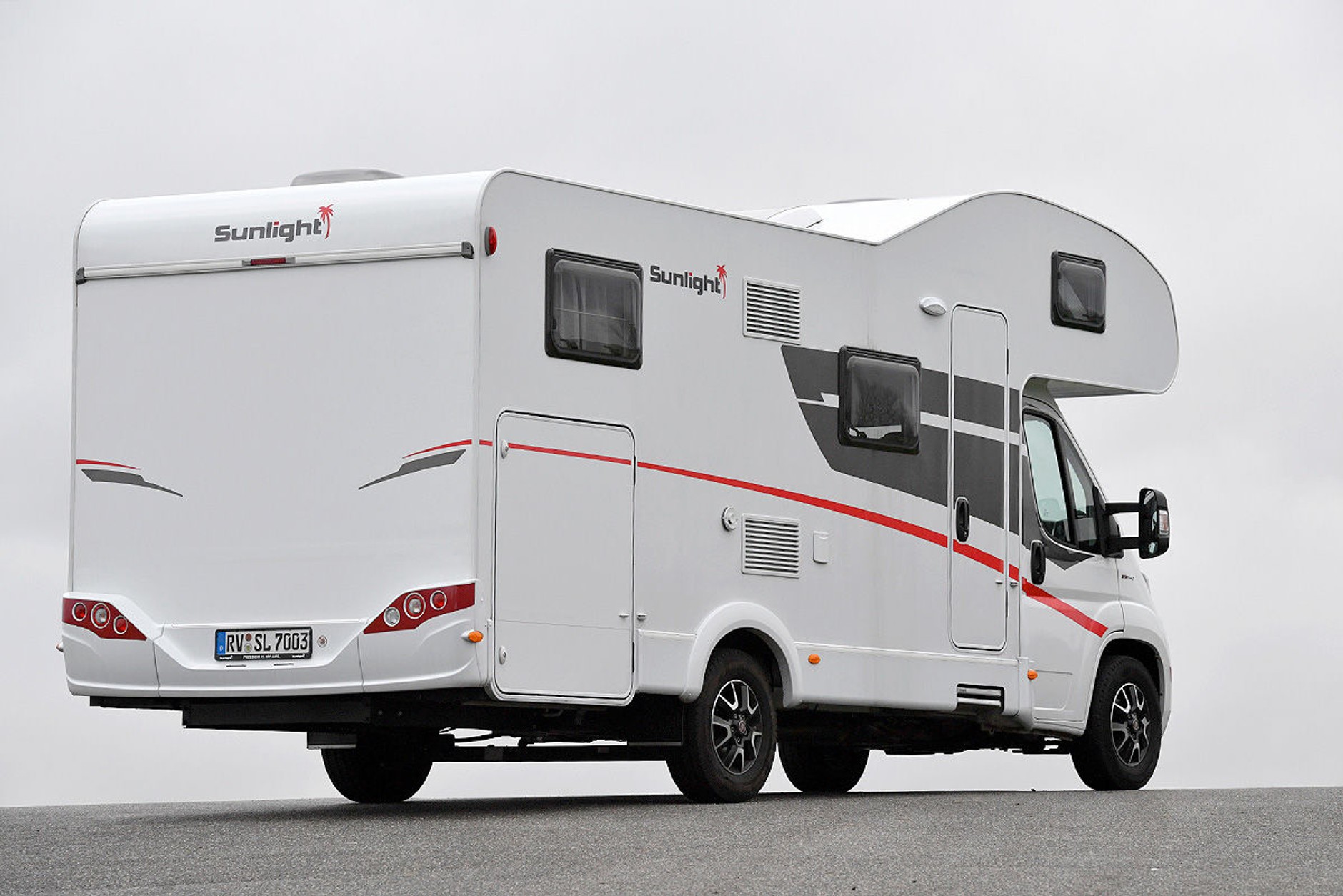 Porównanie czterech rodzajów kamperów (Sunlight A 70)