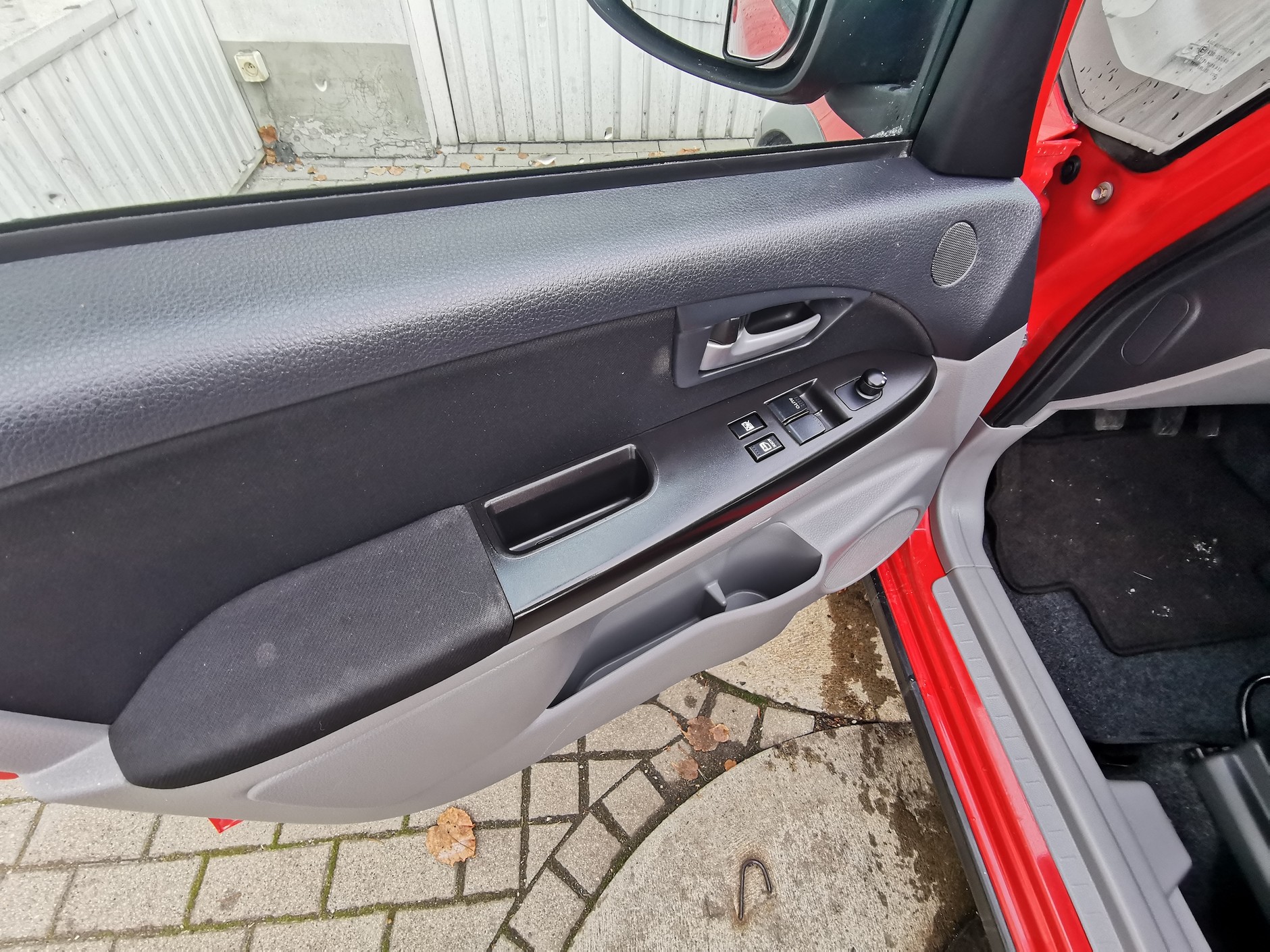 Suzuki SX4 z ogłoszenia: rocznik 2012, 190 tys. km przebiegu, napęd 4x4