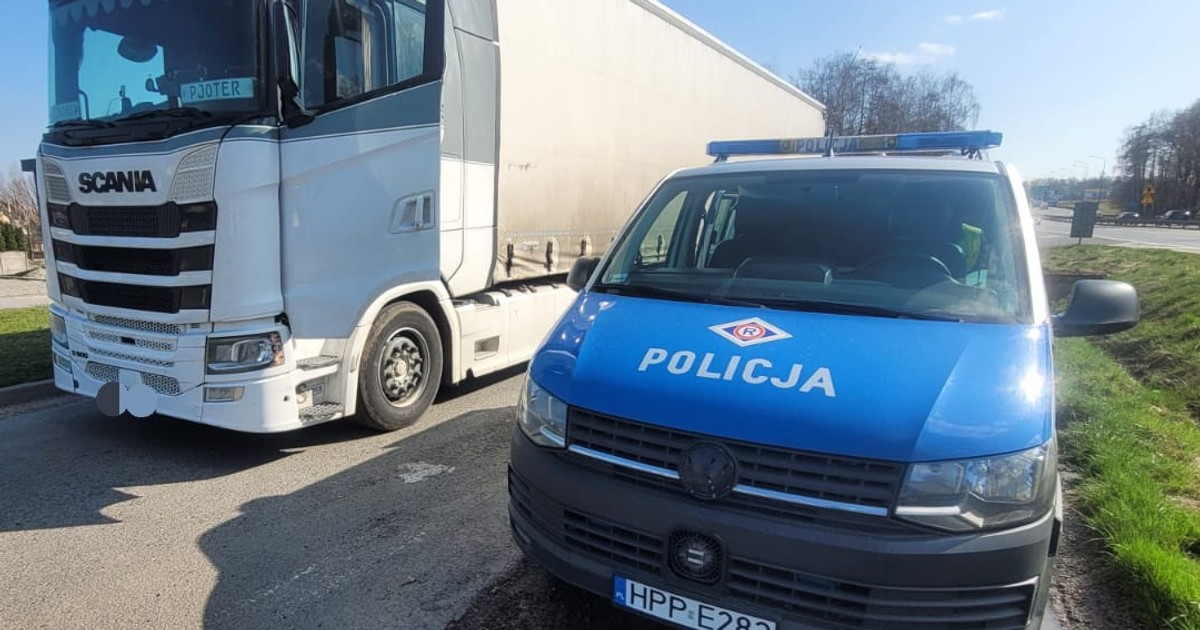 https%3A%2F%2Fbielsko-biala.policja.gov.pl%2Fka2%2Finformacje%2Fwiadomosci%2F381059%2CChcial-oszukac-tachograf-stracil-prawo-jazdy.html__%7B%22meta%5Bproperty%3D%5C%22og%3Aimage%5C%22%5D%22%3A%22content%22%2C%22.ceraBox%22%3A%22src%22%2C%22.img-responsive%22%3A%22src%22%7D