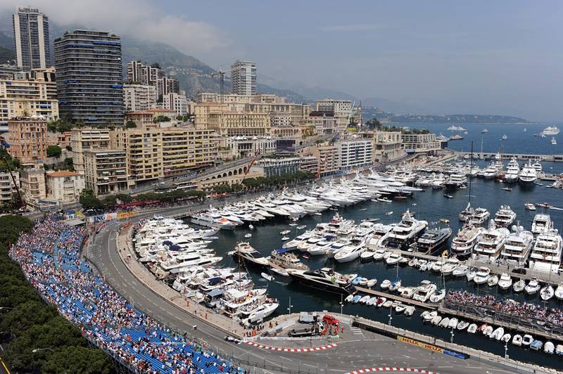 Grand Prix Monaco 2009: Button królem, Kubica w garażu (fotogaleria)