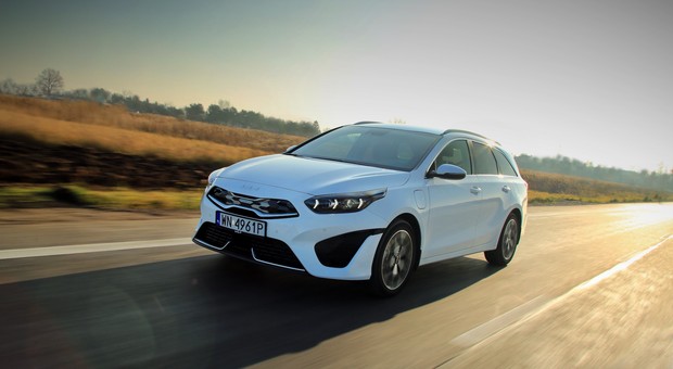 Zużywa zadziwiająco mało benzyny – Kia Ceed SW 1.6 GDI PHEV