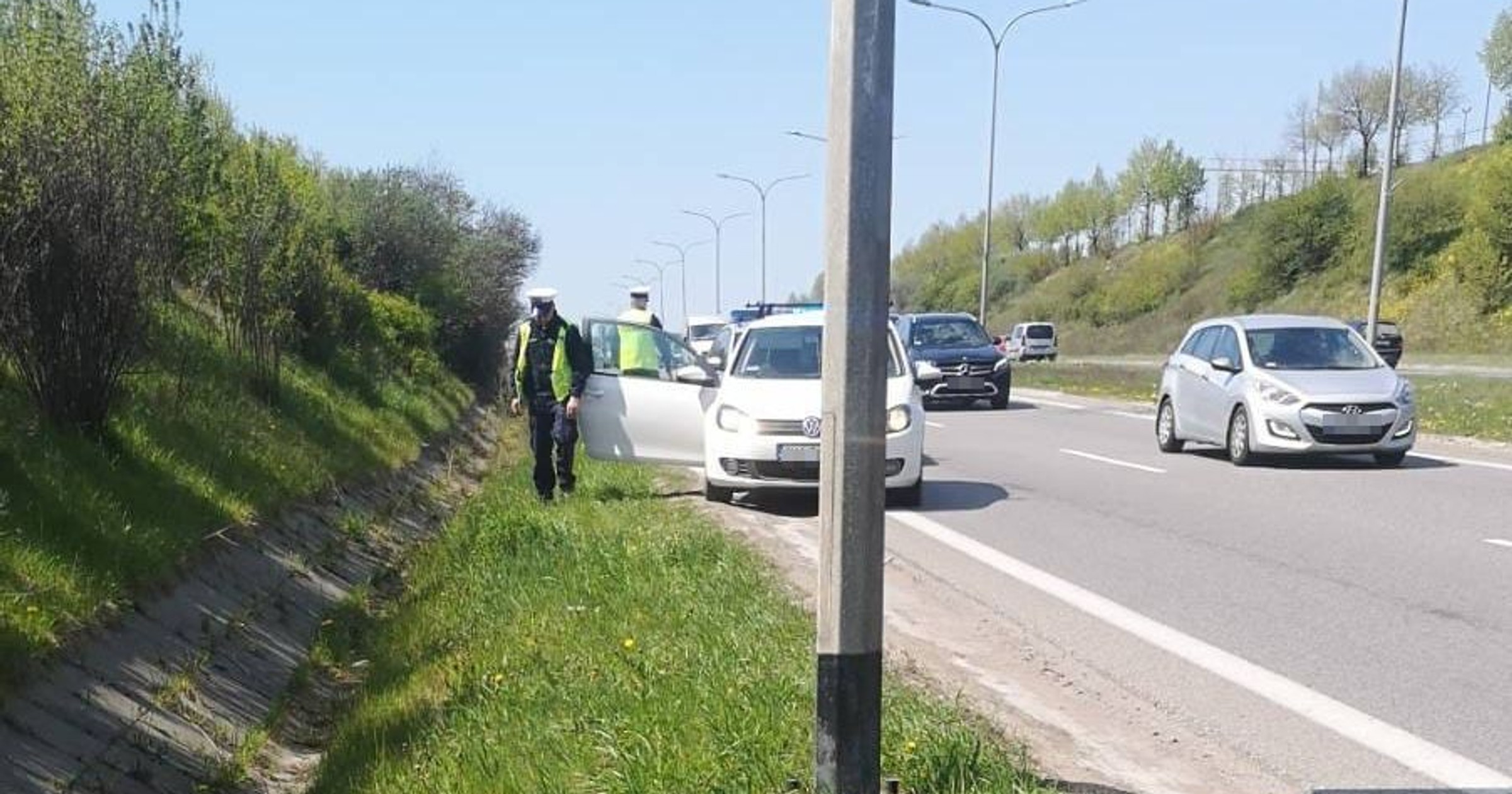 Policjanci sądzili, że zatrzymują pijanego kierowcę. Ich zaskoczeniu nie ma się co dziwić