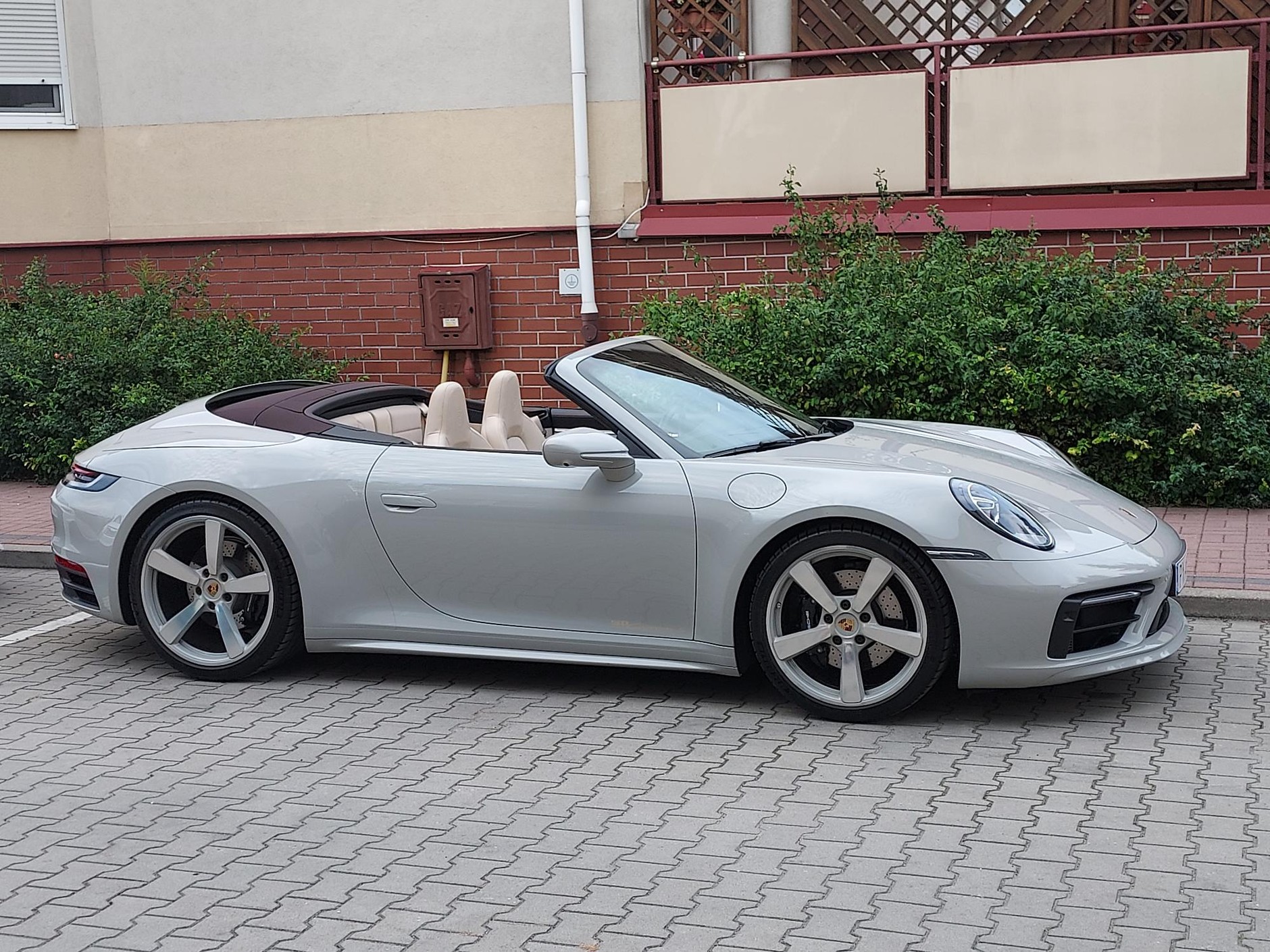 Porsche 911 Carrera S Cabriolet