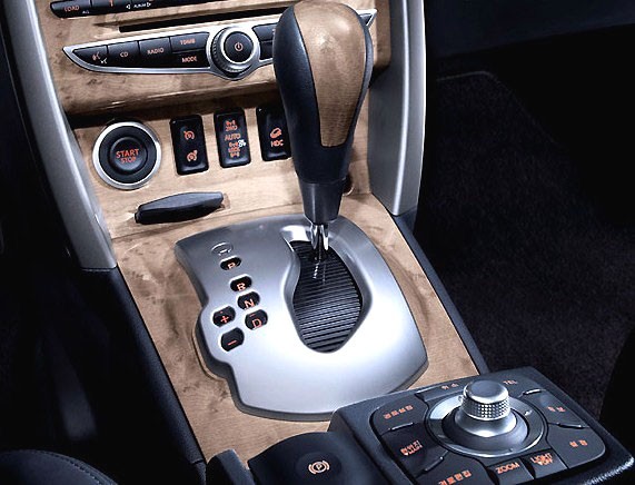 Samsung QM5 wyprzedził Renault Koleos