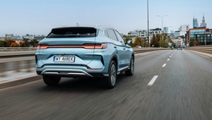 Zapytaliśmy Pertyna, jakie auto kupiłby w 2025 r. Jego warunki spełniają cztery samochody. Trzy są chińskie
