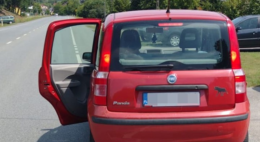 Samochód prowadzony przez 71-latkę, który zatrzymała policja