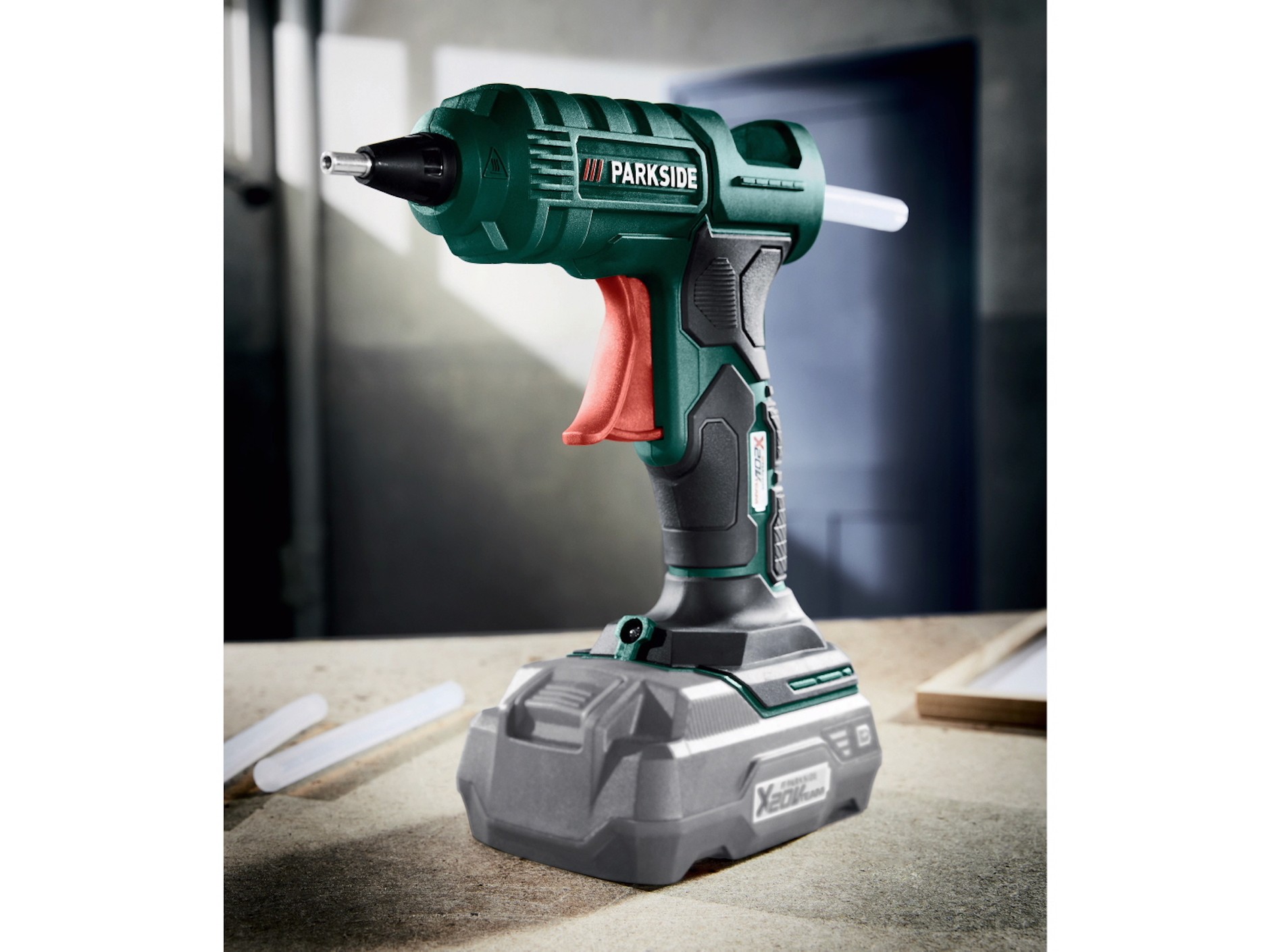 Pistolet do kleju na gorąco z Lidla