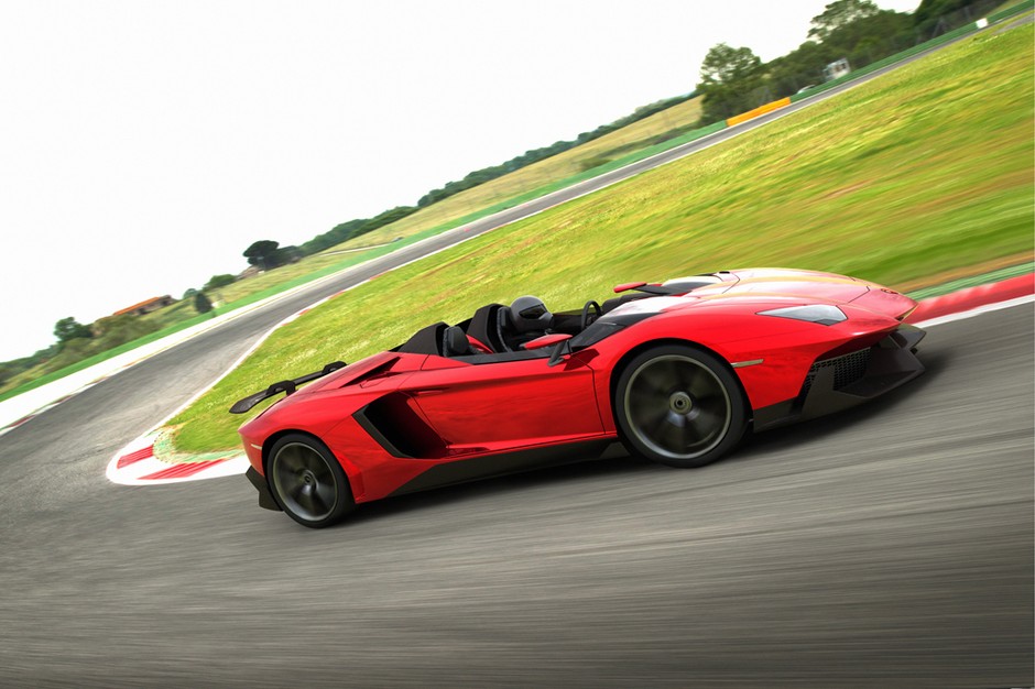 Lamborghini Aventador J: drogowy myśliwiec