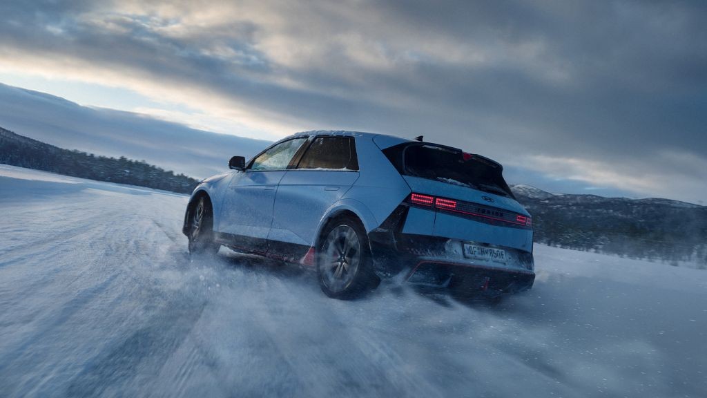 Hyundai IONIQ 5 N | Czy sportowy samochód elektryczny może podnosić poziom szczęścia? Wyjątkowy eksperyment