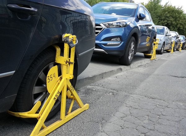 W jakich miastach kierowcy parkują najgorzej? Dane z aplikacji