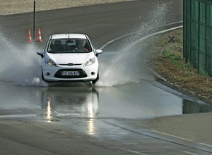 Test opon całorocznych w rozmiarze 175/65 R14: czy są gotowe na wszystko?