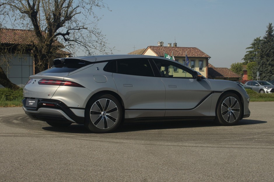 Denza Z9 GT