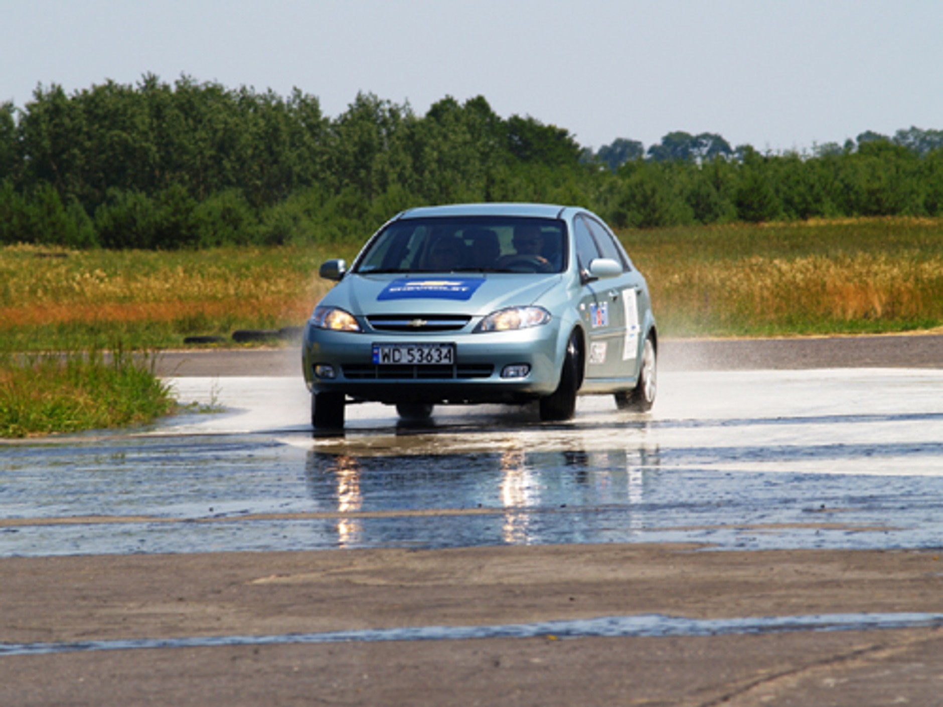 Meta w Bednarach, Lacetti w Warszawie