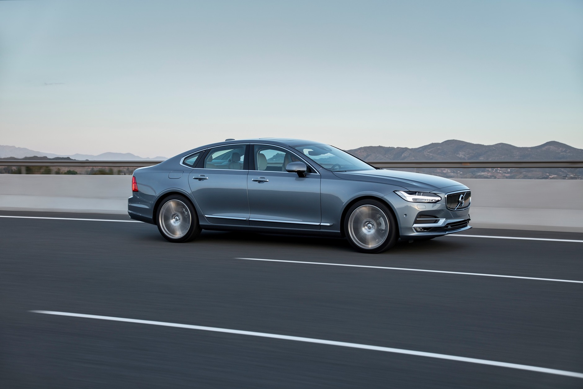 Volvo S90