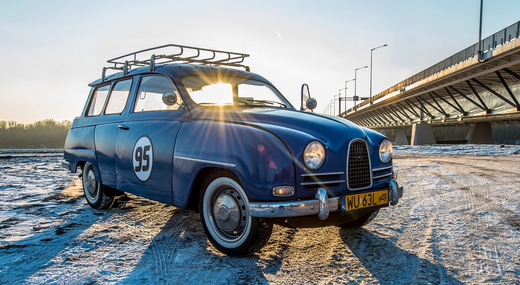 Saab 95 - troje drzwi, siedem miejsc, dwa suwy