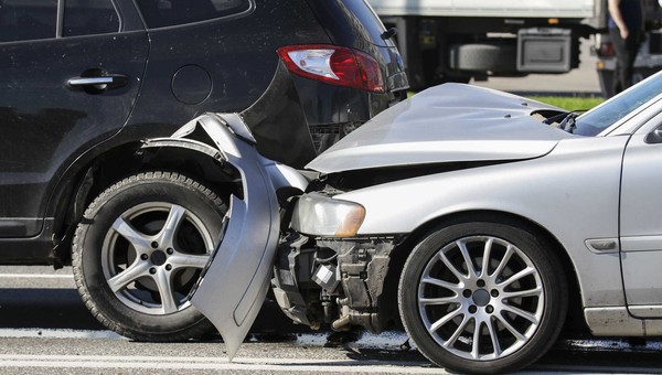 mStłuczka a oszustwa: jak systemy AI weryfikują autentyczność zdjęć i nagrań z miejsca zdarzenia?