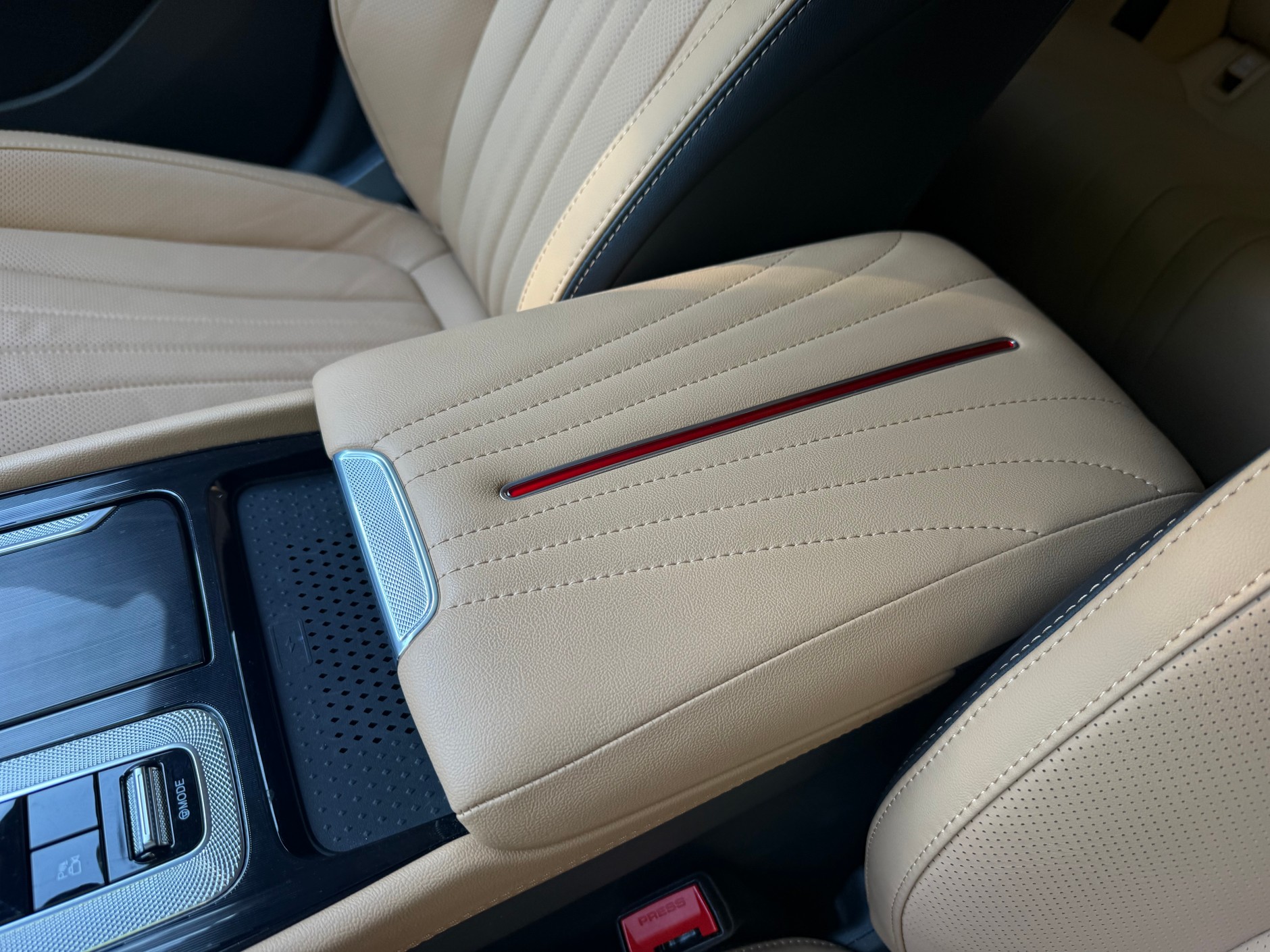 Hongqi H5 2.0T Deluxe